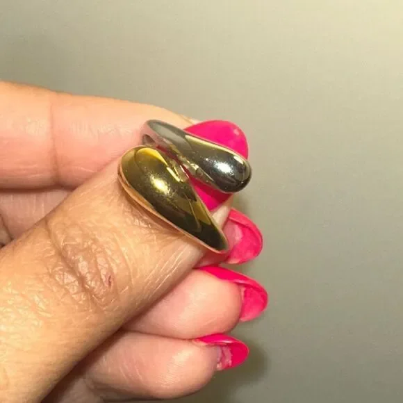 Samantha 18K Gold-Plated Adjustable Ring Retail $58.00 - Picture 8 of 9